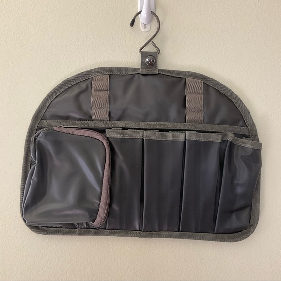 Atlantic Luggage Carry-on Travel Bag in Olive Green. - Picture 7 of 16